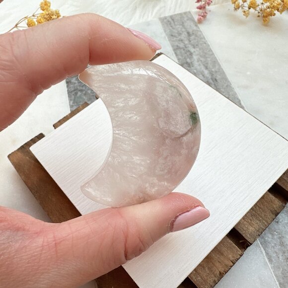 Gorgeous Small Flower Agate Moon Carving - Picture 5 of 6